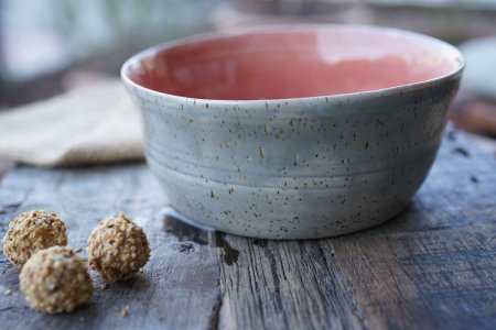 Preview: handgetöpferte rosa achatgraue Keramik Bowl